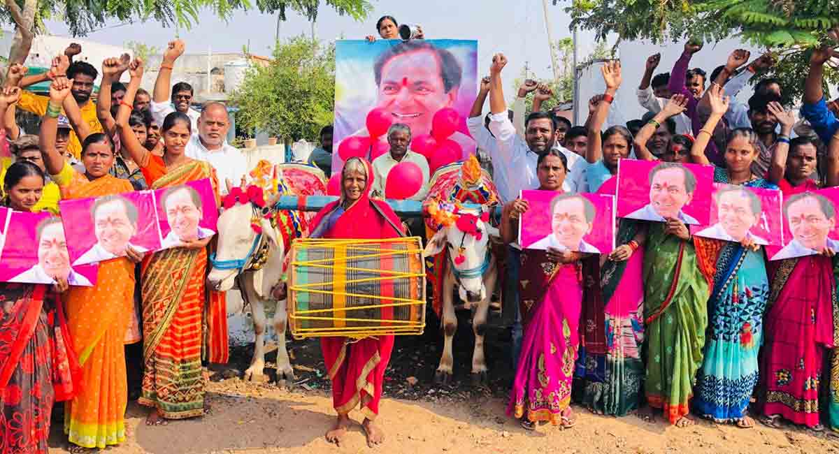 Adilabad: Villagers of Mukhra thank CM KCR