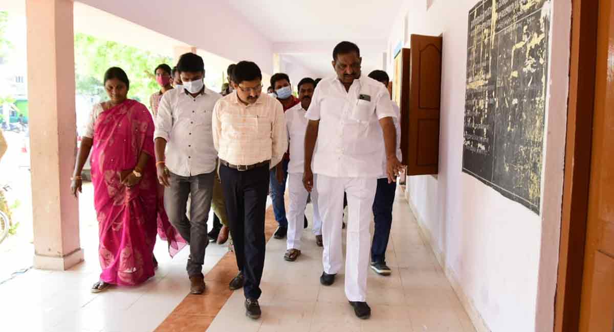 Karimnagar: Mayor promises to develop Govt schools on par with corporate schools