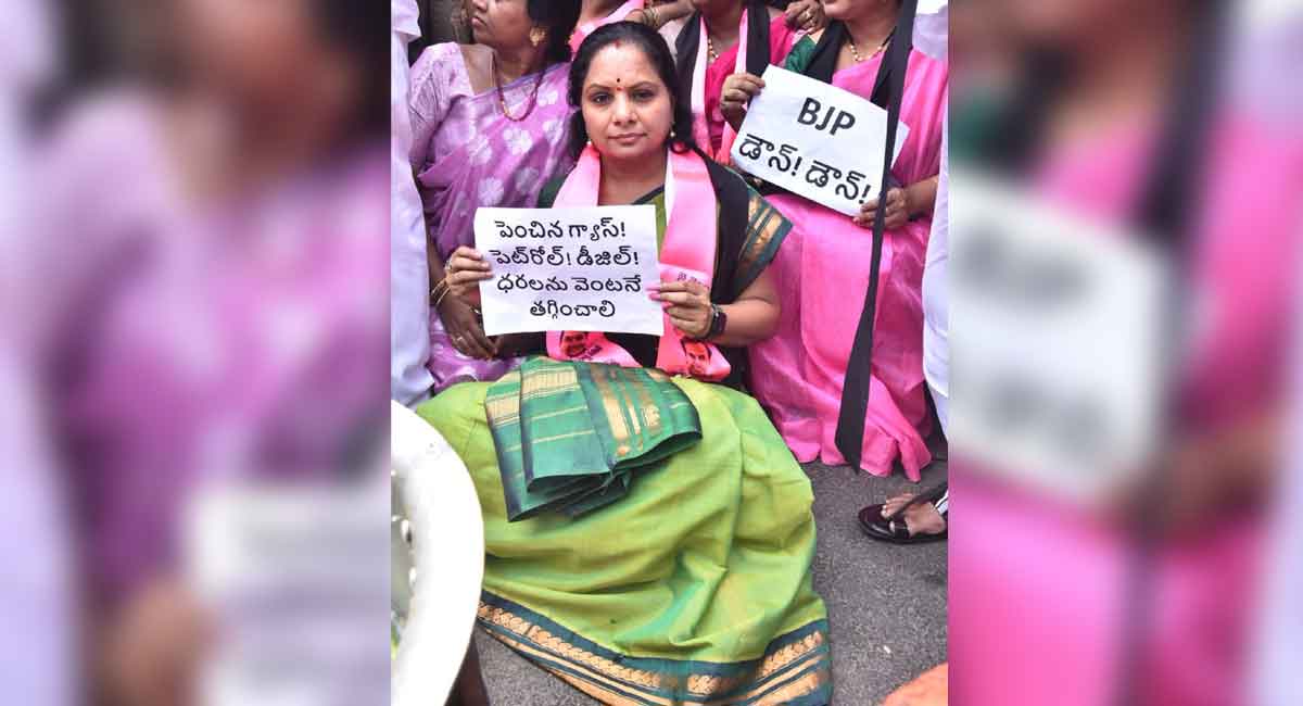 MLC Kavitha calls for immediate roll back of hike on fuel, LPG prices