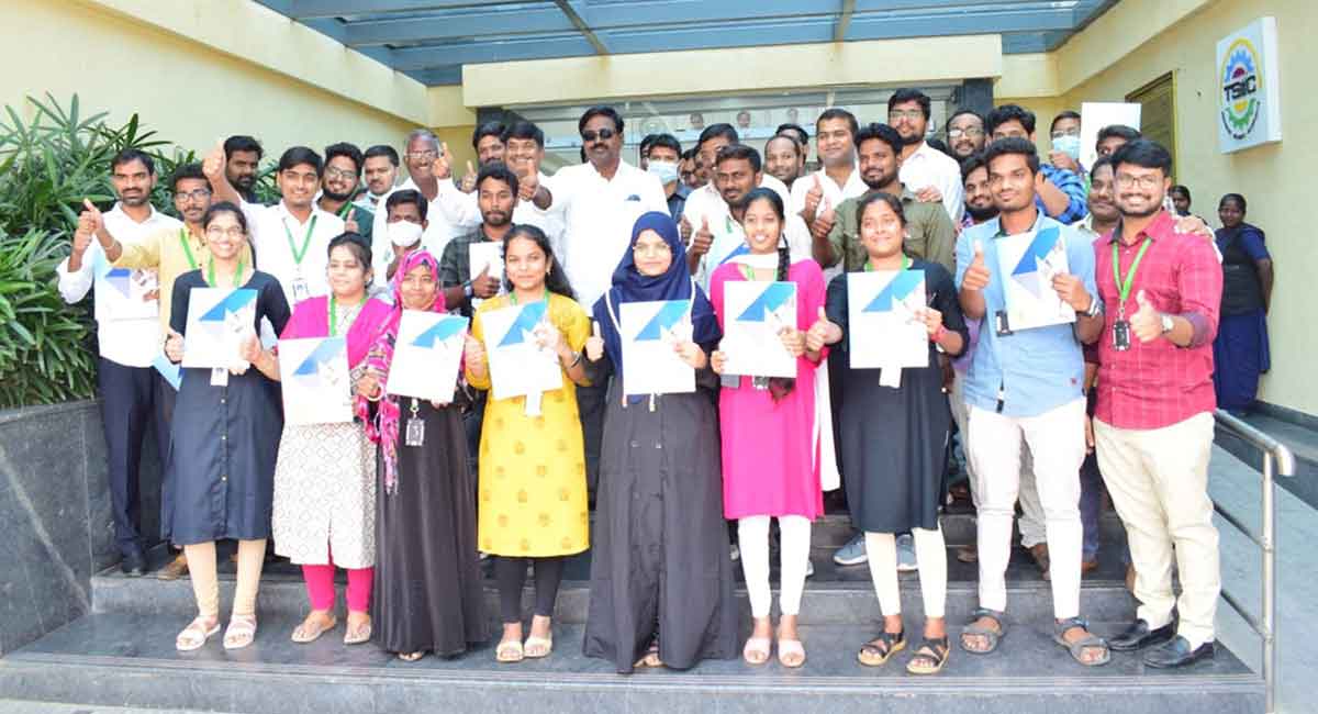 Khammam: Puvvada hands over offer letters to graduates selected for jobs at IT Hub