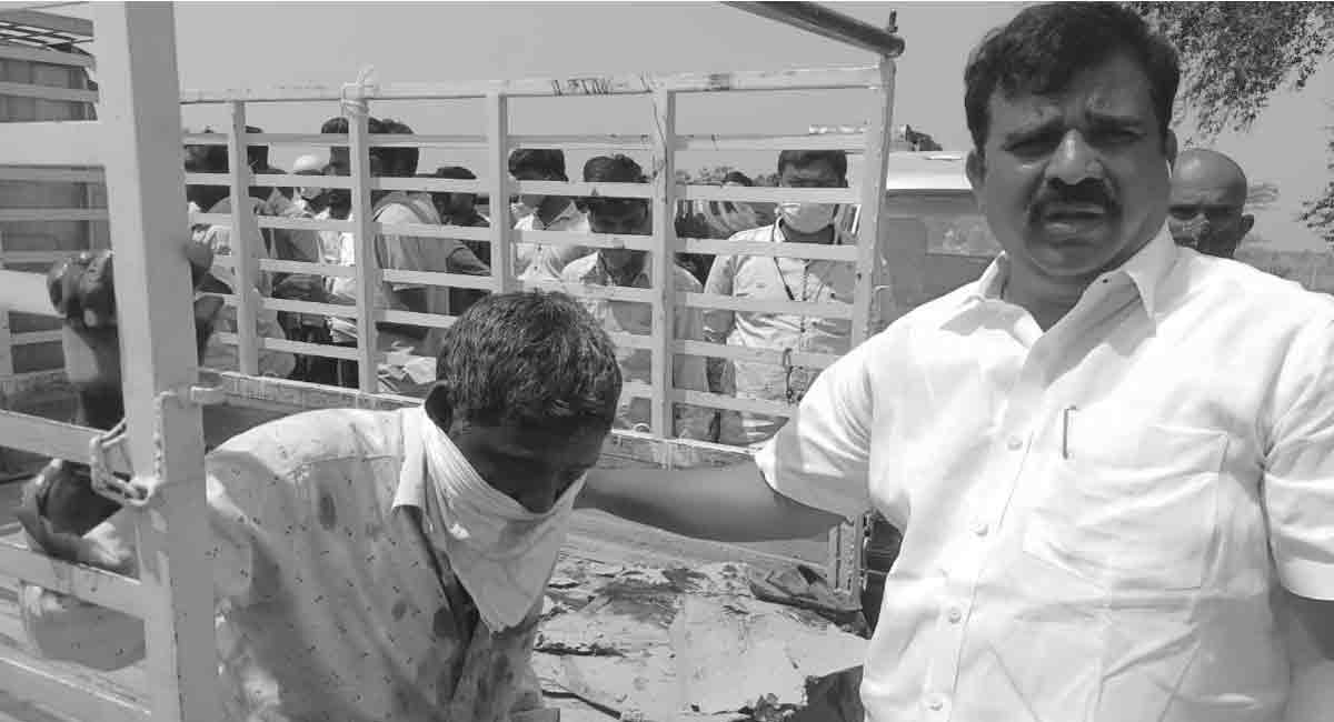 Telangana: Andole MLA comes to the rescue of accident victims