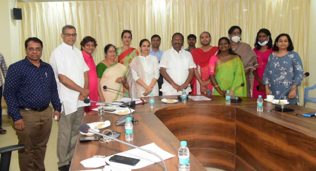 ‘Telangana govt would extend necessary help for transgender community’