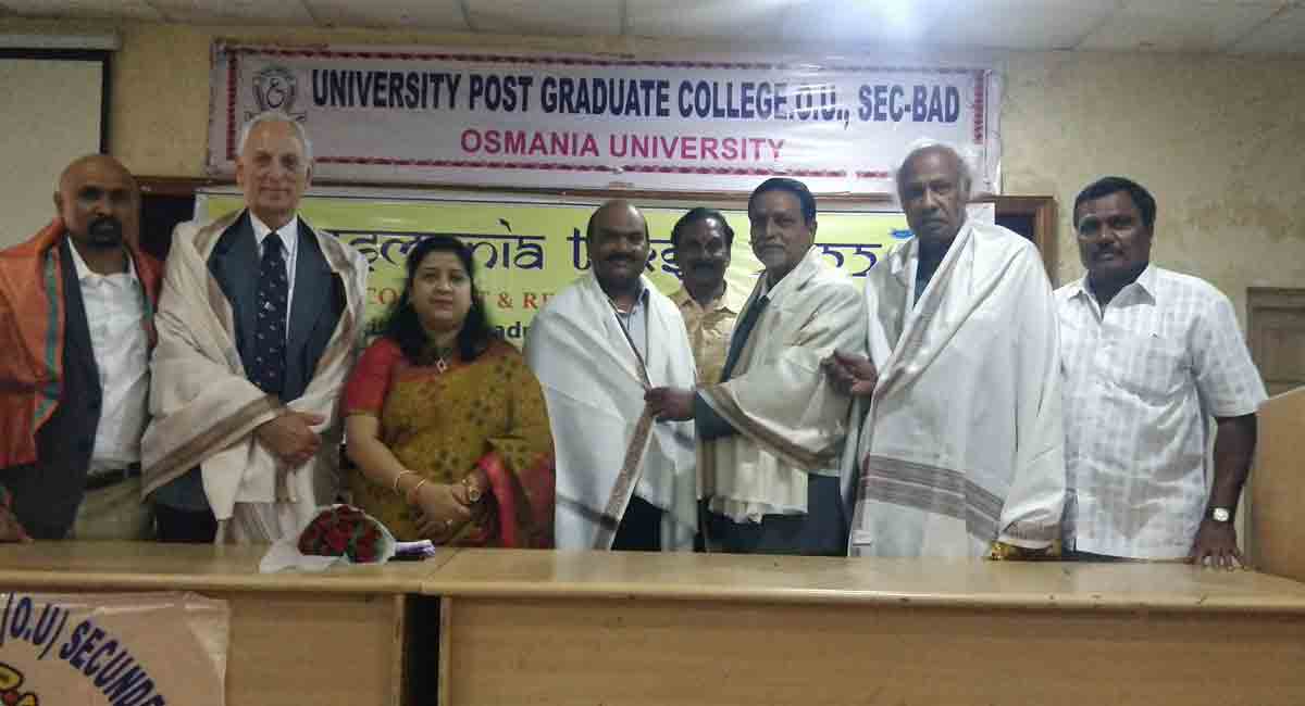 Former players of OU felicitated during alumni meet