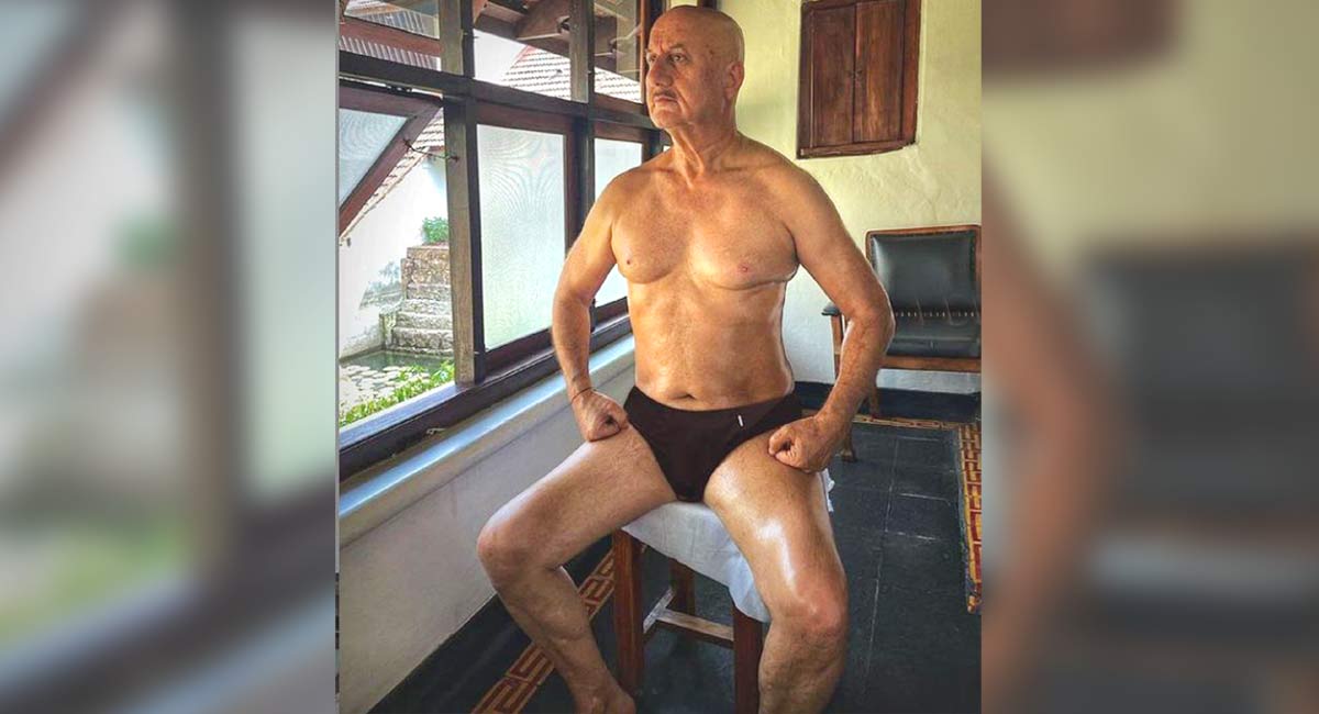 On 67th birthday, Anupam Kher gives a glimpse of his toned body