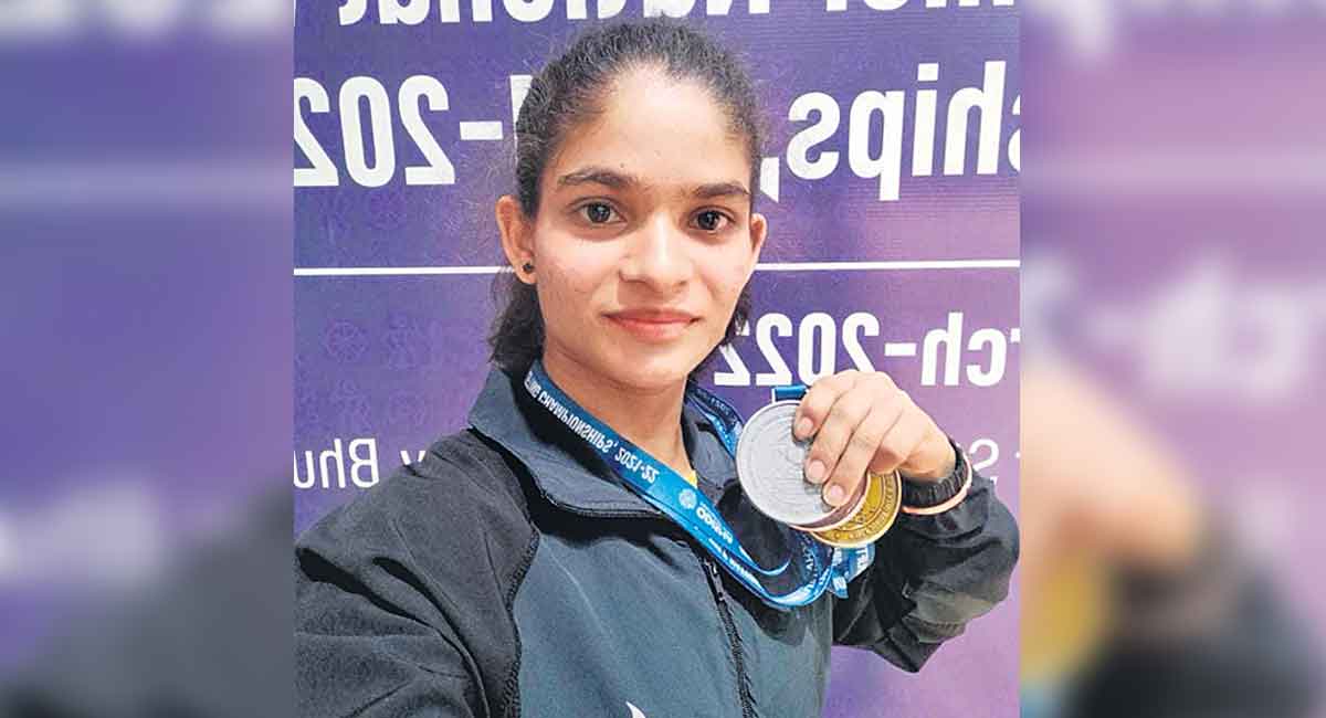 Pavani clinches gold and bronze at Senior Nationals Weightlifting Championships