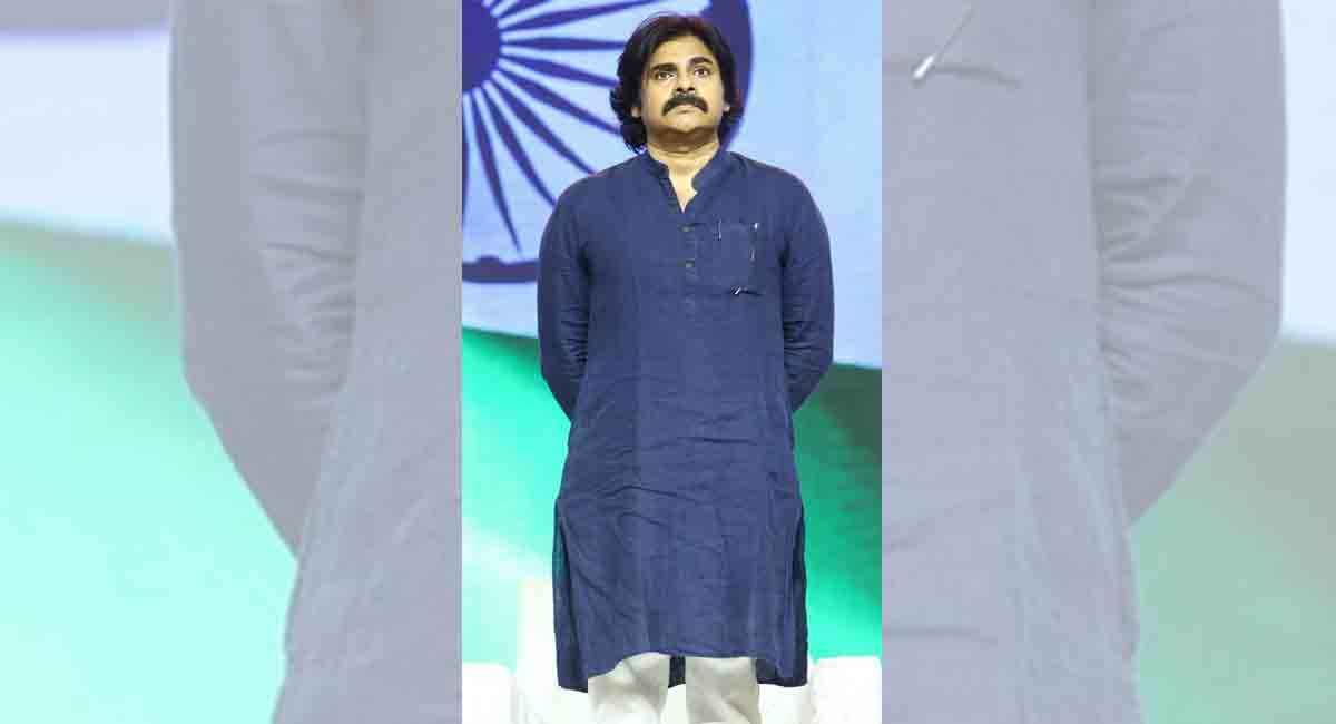 Pawan Kalyan tears up as Padmaja Reddy’s speech begins
