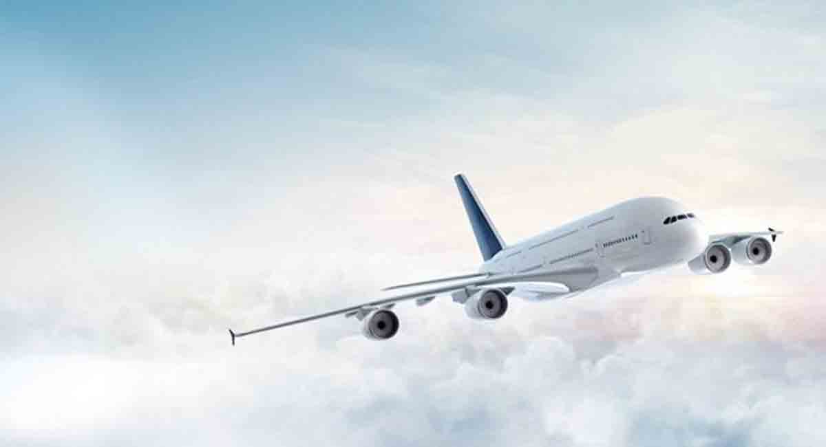 Plane carrying 133 crashes in China, casualties unknown