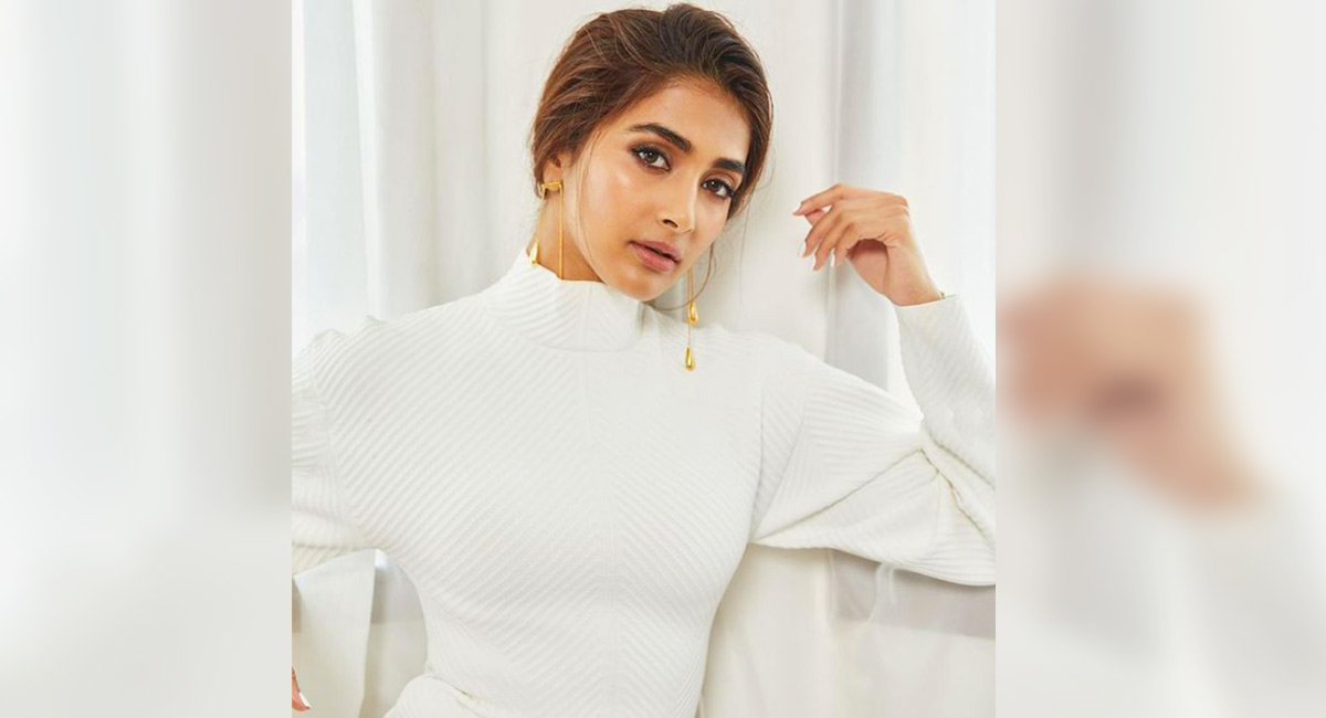 Pooja Hegde: Prabhas sent food for everyone on the sets of ‘Radhe Shyam’