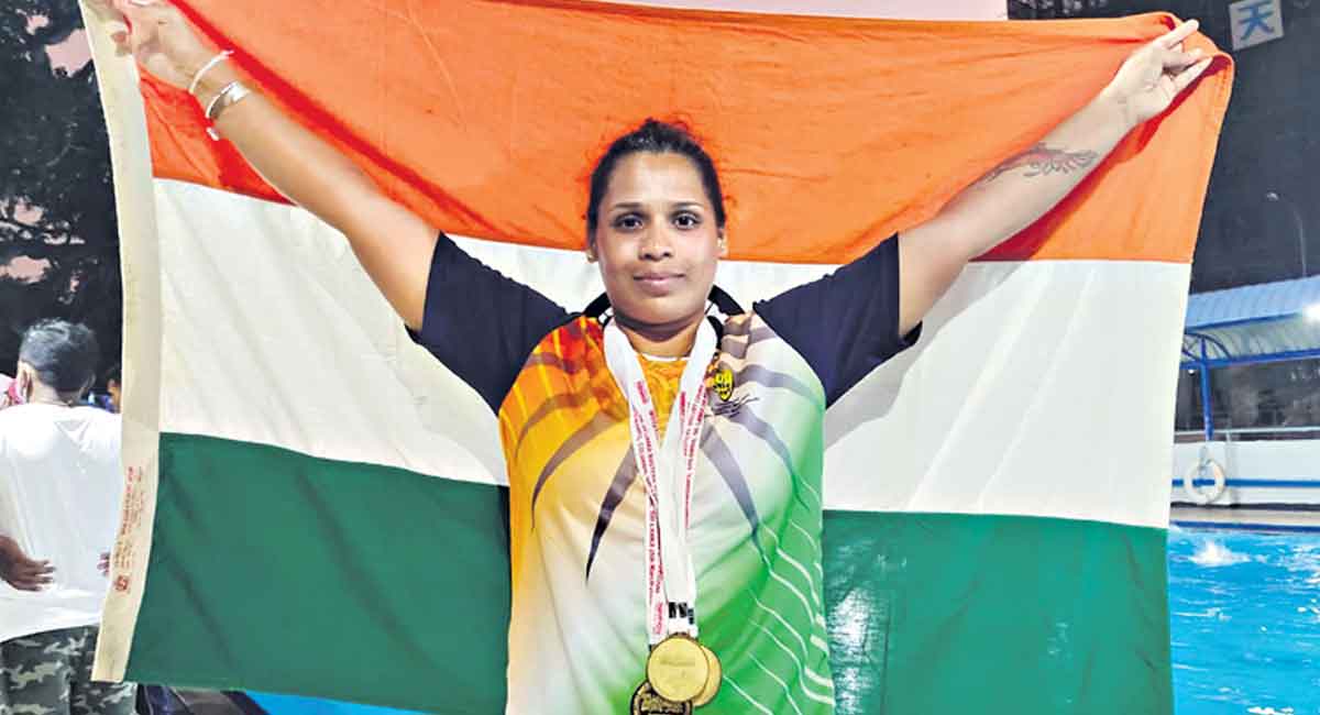 Telangana’s Sajida clinches four gold medals in Indo-Sri Lanka Swimming meet