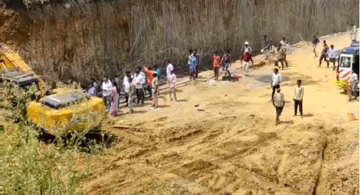 Two construction workers buried alive in Andhra