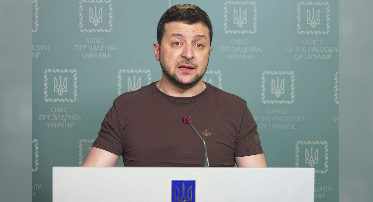 Zelenskyy accuses Russia of attack on humanitarian corridor in Mariupol