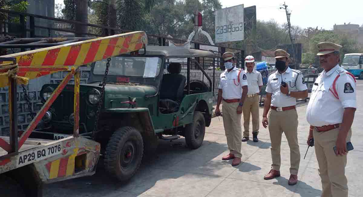 Hyderabad Traffic Police launch special drive to clear abandoned vehicles