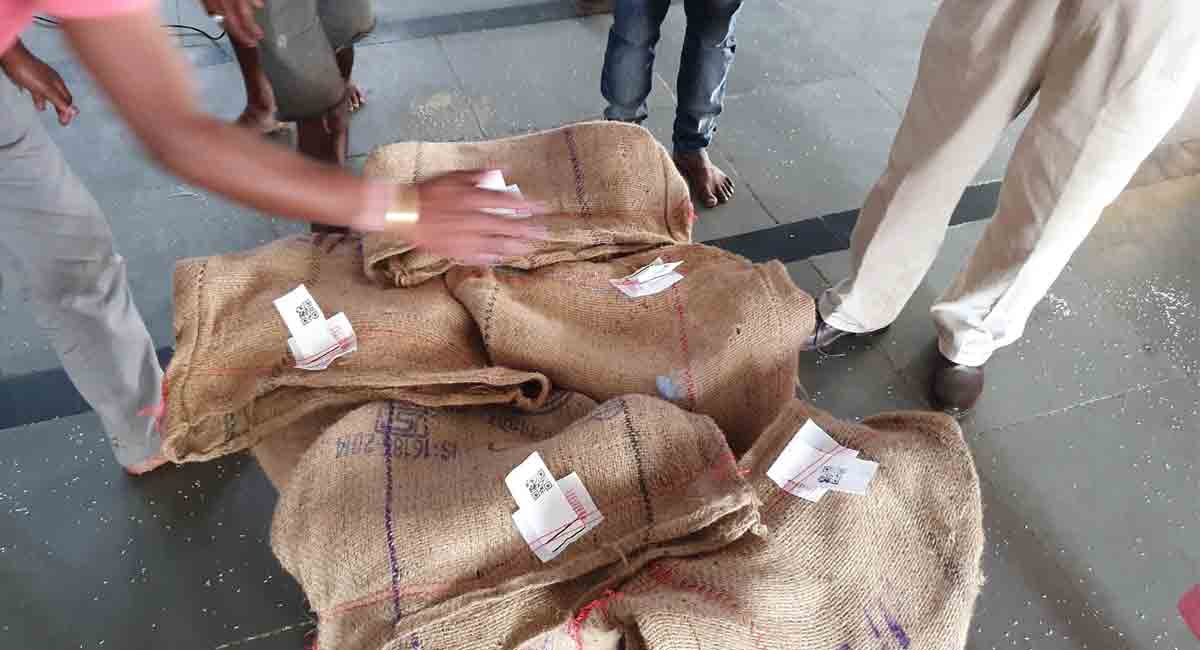 Telangana takes up pilot project to track gunny bags using blockchain tech