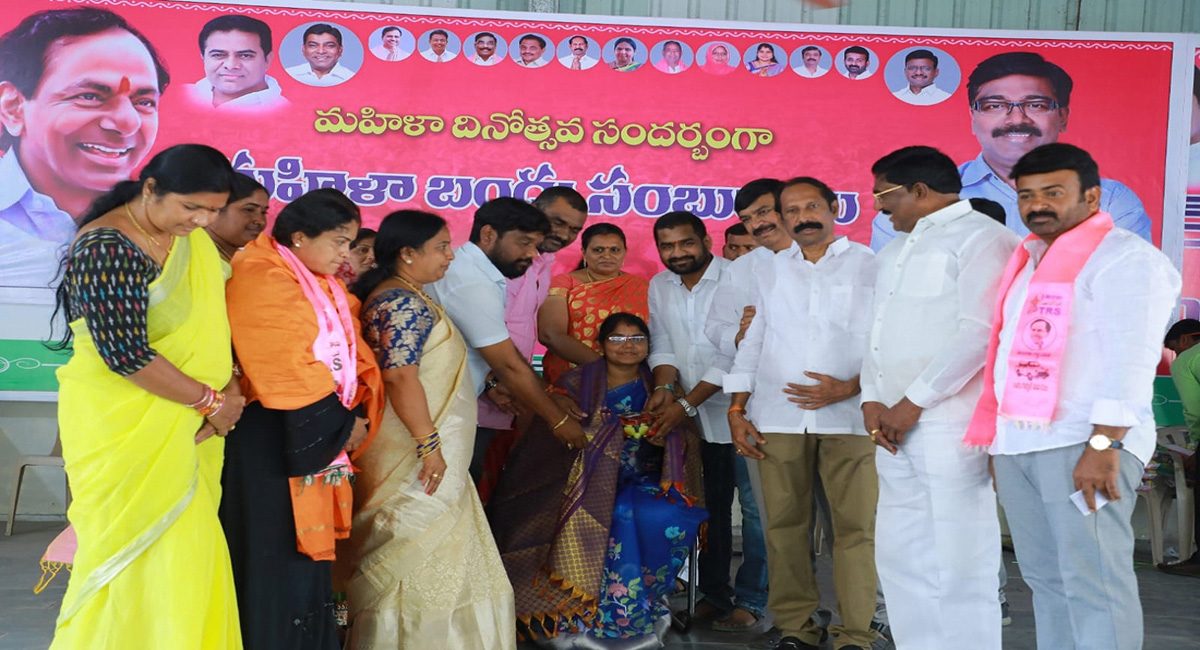Telangana Govt working for women’s welfare: Khammam TRS leaders