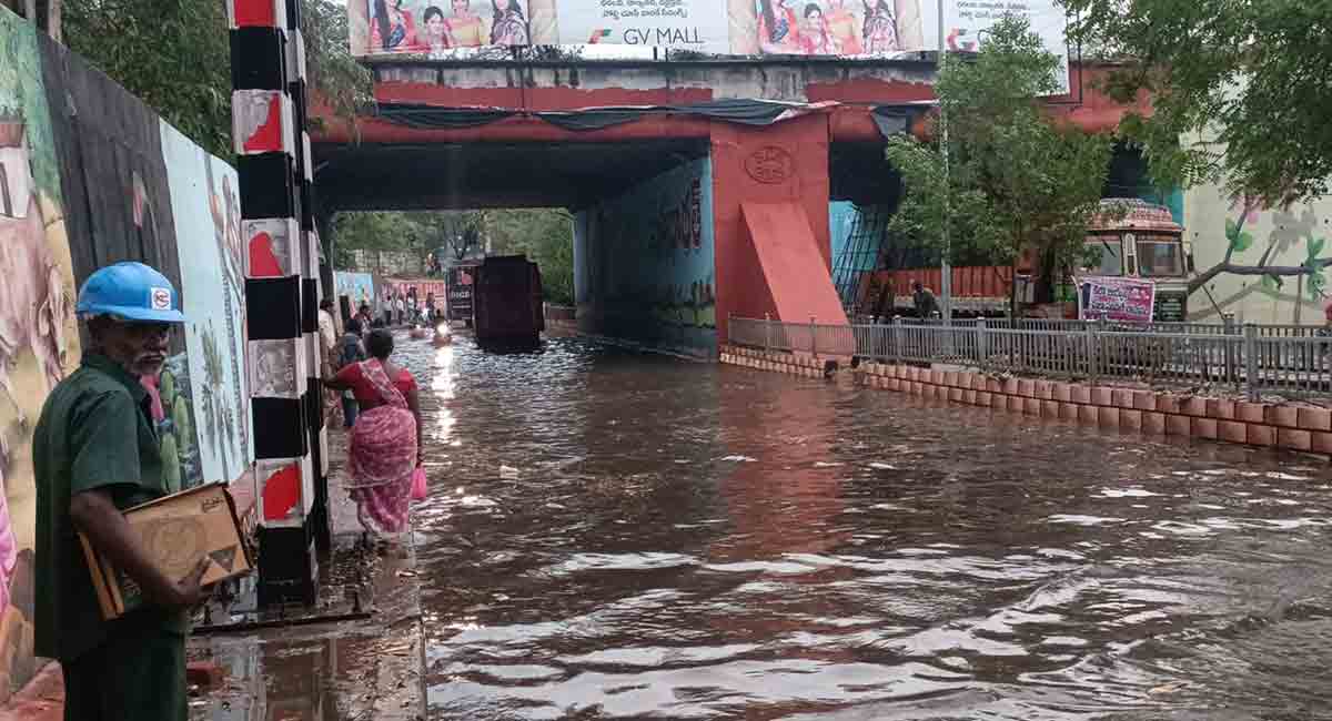 Unseasonal rains lash many parts of Kothagudem
