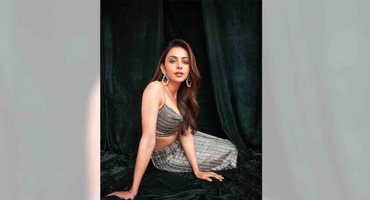 This is how Rakul Preet Singh gives girls major fashion goals