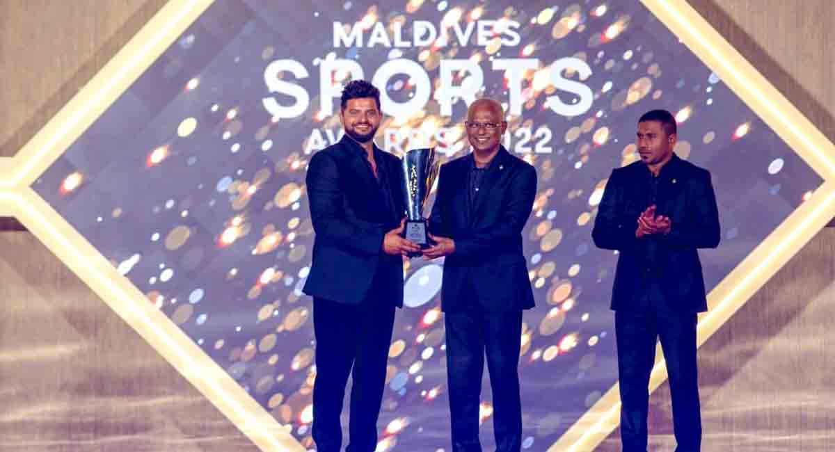 Suresh Raina felicitated with the ‘Sports Icon’ award at Maldives Sports Awards