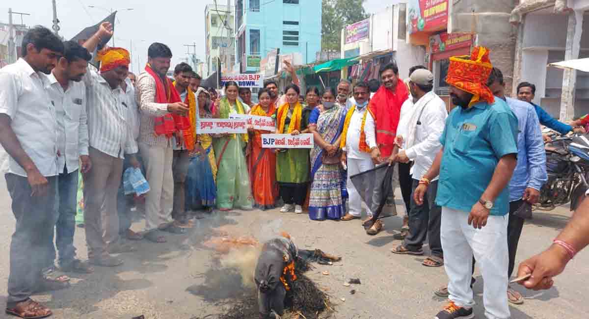 Suryapet: Tribals stages protests against Bishweswar’s statement in Lok Sabha