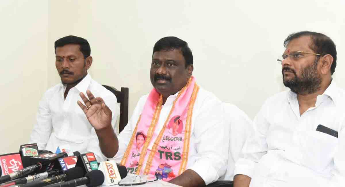 Nalgonda ZP Chairman condemns statement of Sharmila