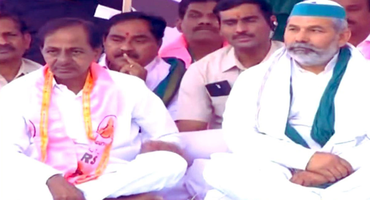 CM KCR kickstarts day-long protest in Delhi, demanding for uniform food grain procurement policy