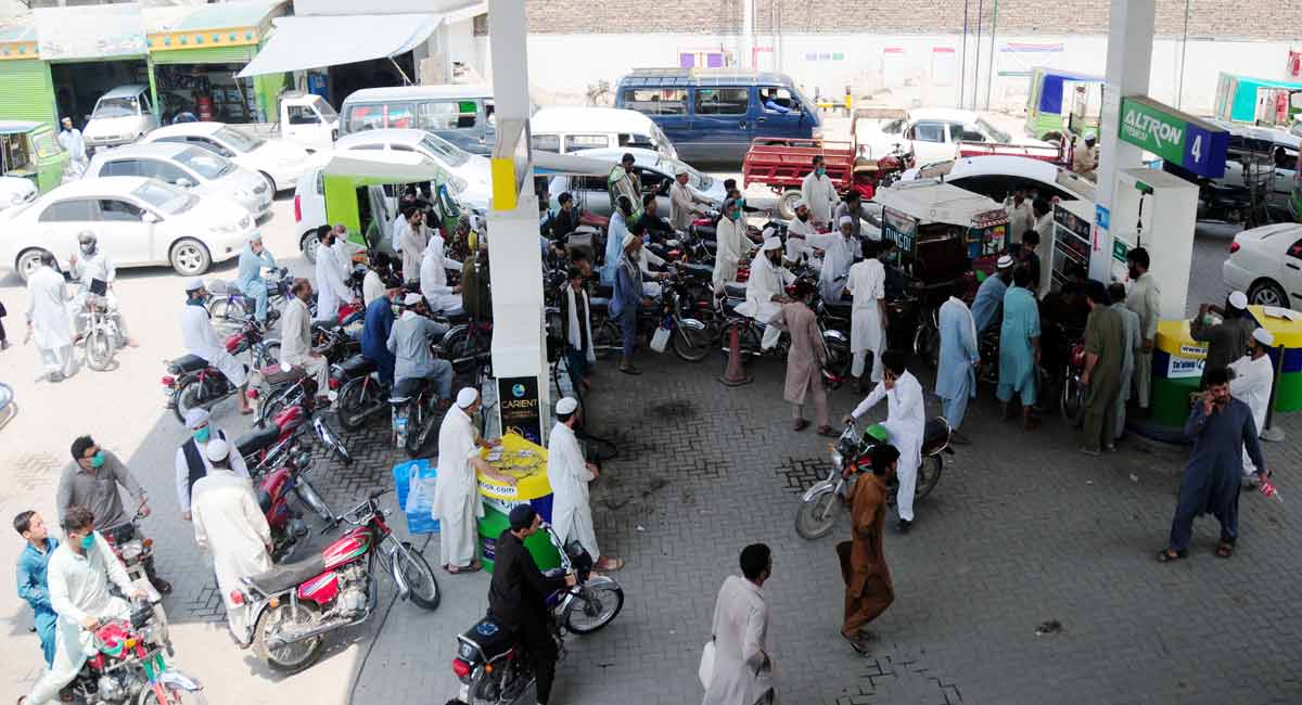 Diesel set to rise above Rs 200/litre for the first time in Pak