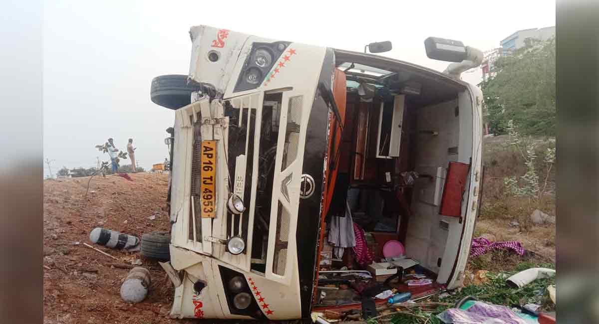 Eight persons injured as bus turns turtle in Nalgonda