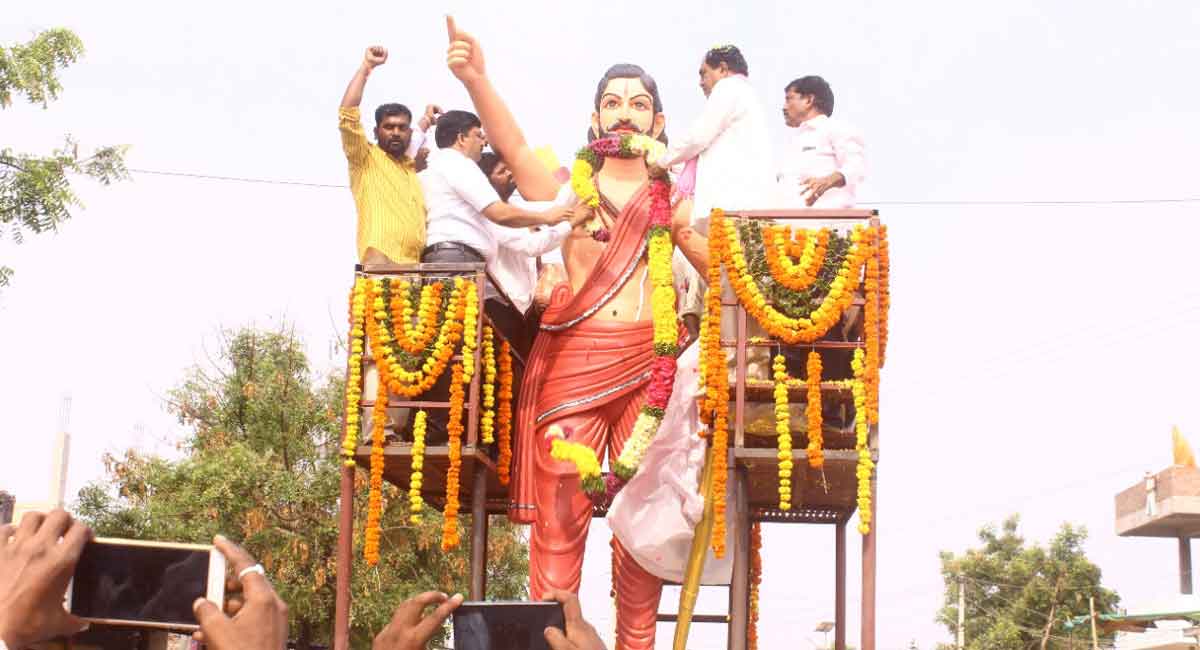 Rs 5 crore spent on Singarajupally village alone, says Errabelli