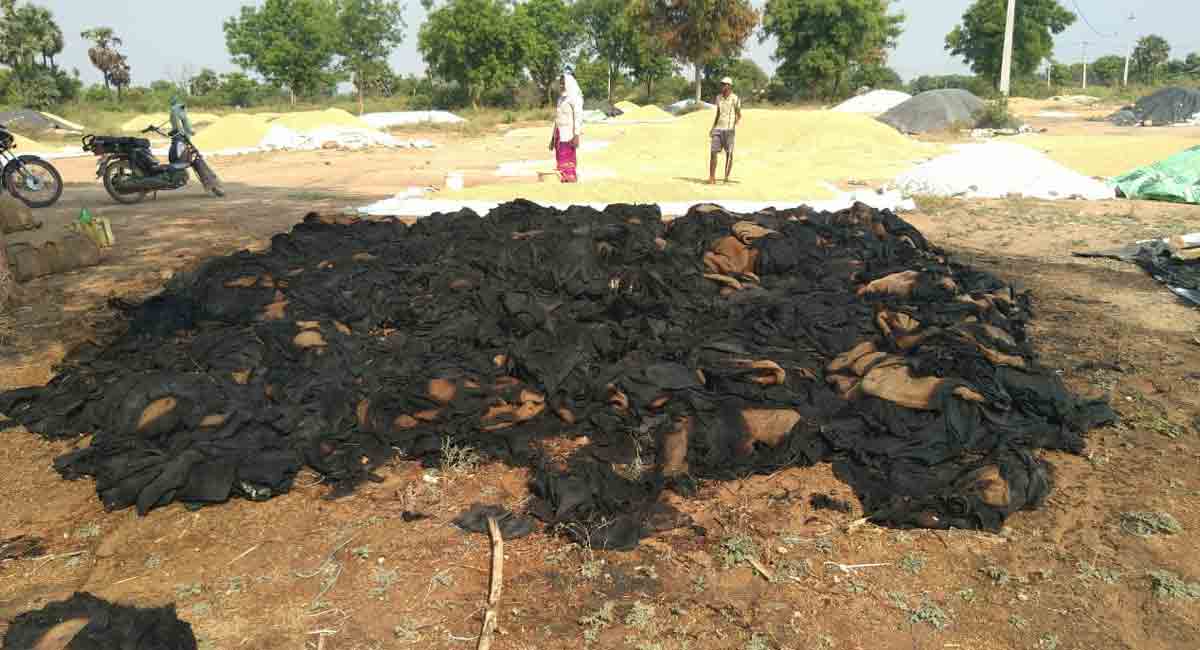 Nalgonda: 5,000 gunny bags set fire by unidentified persons at paddy procurement centre