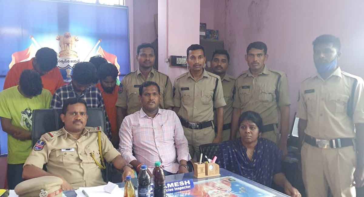 Ganja peddlers now switch to Hash Oil in Peddapalli