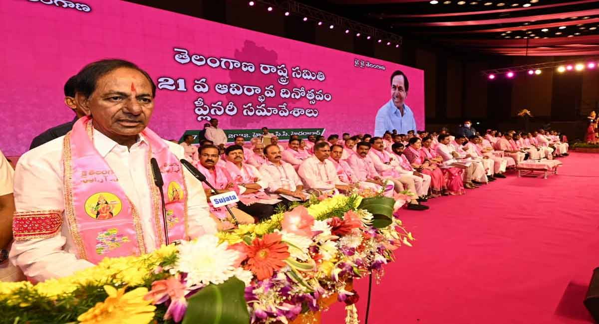 Need alternative agenda, not political fronts or regrouping: KCR