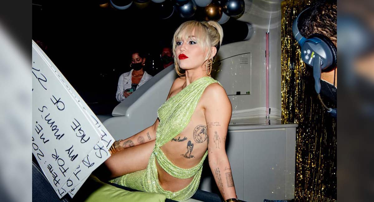 Miley Cyrus tests positive for COVID-19