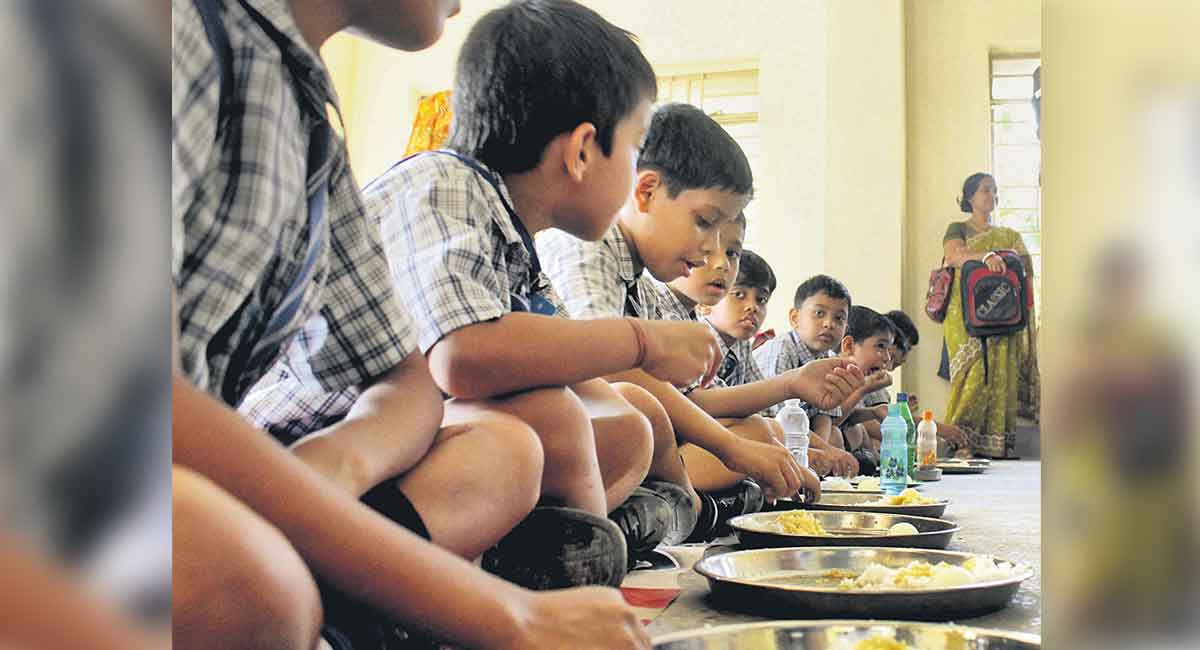Opinion: Protecting the midday meal