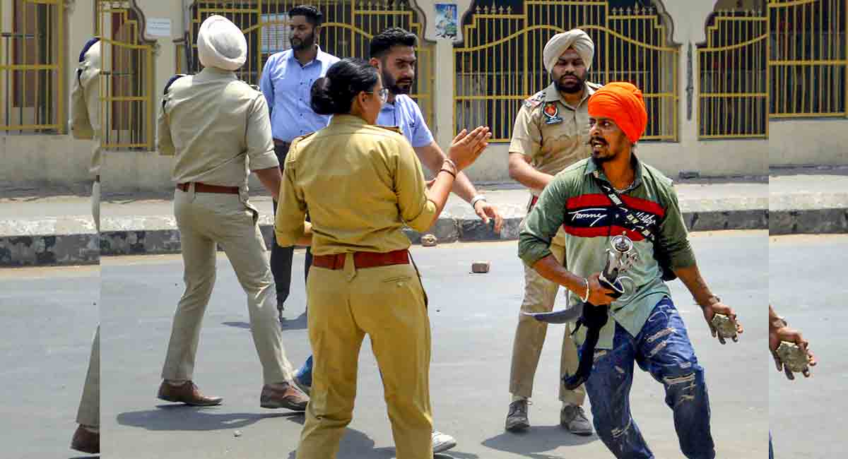 Curfew imposed in Patiala after clash between Shiv Sena, pro-Khalistan activists