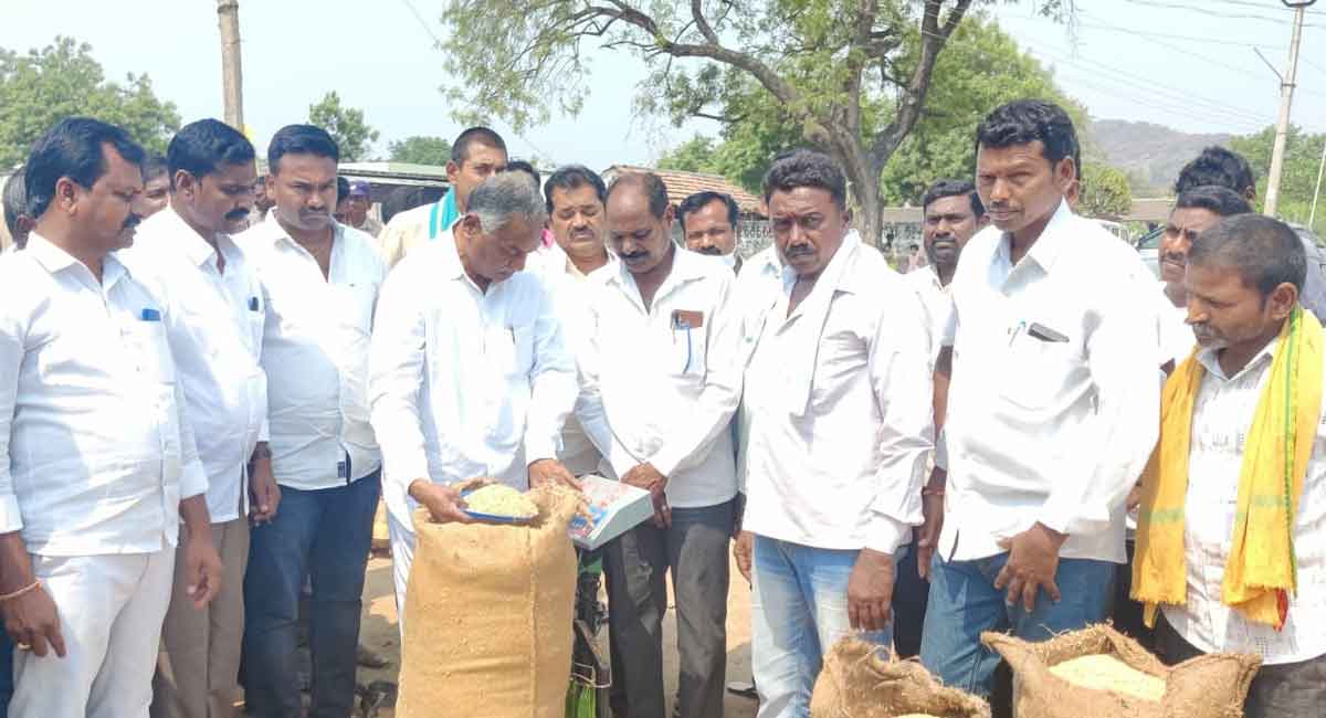 Paddy procurement starts in Peddapalli