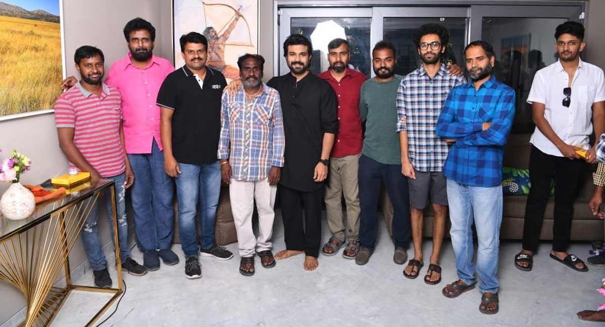 Ram Charan gifts gold coins to 35 technicians from ‘RRR’ unit