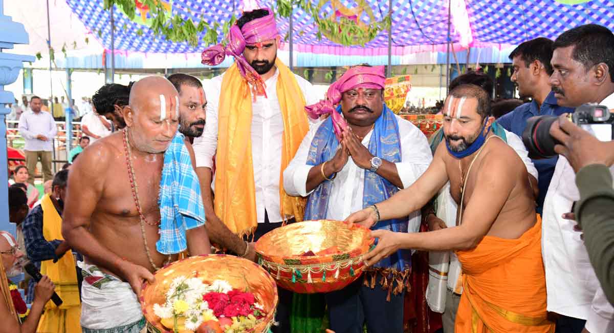 Karimnagar: Sri Rama Navami celebrated on grand scale in Illandakunta