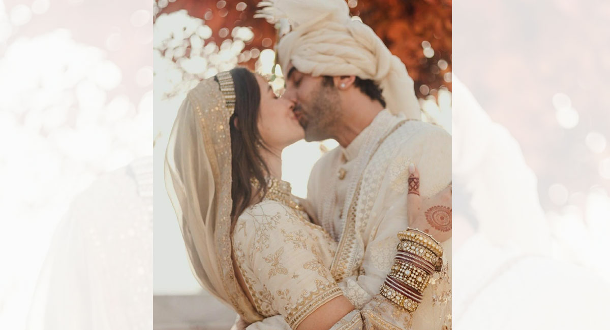 Ranbir Kapoor, Alia Bhatt get married in small, home ceremony