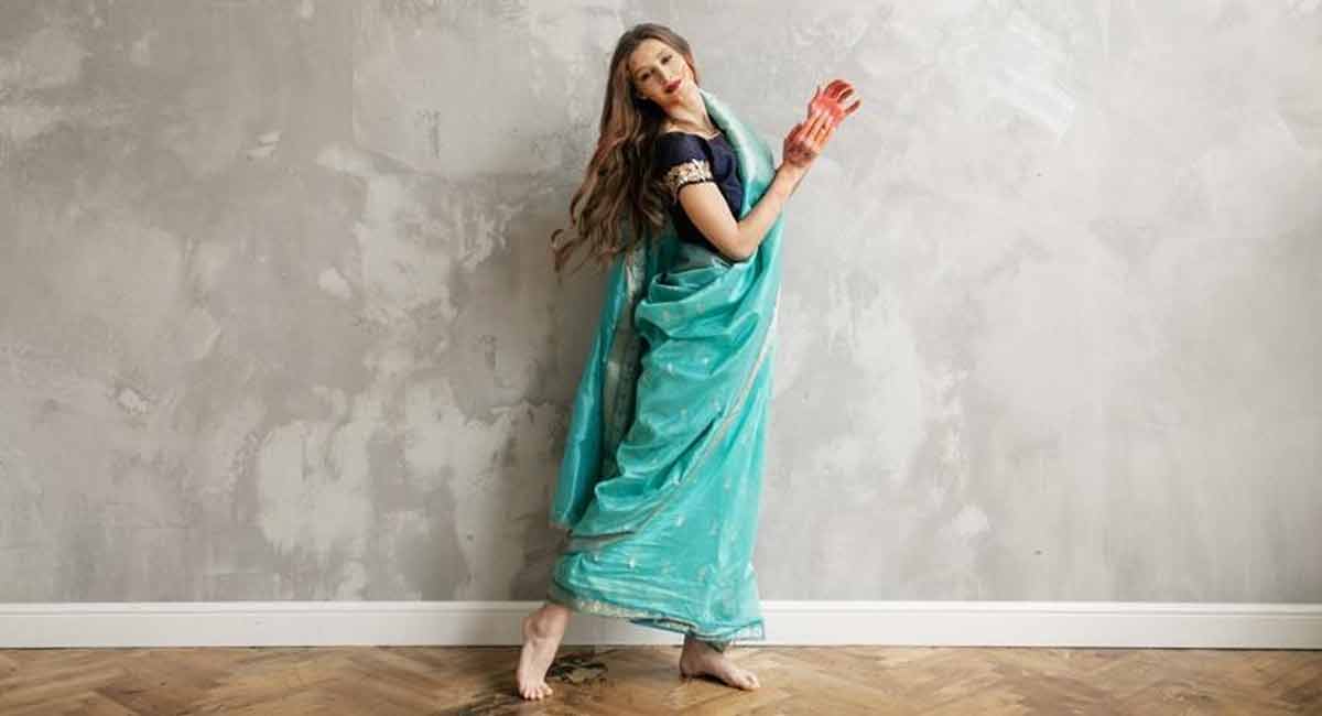 Changing dynamics of the drape