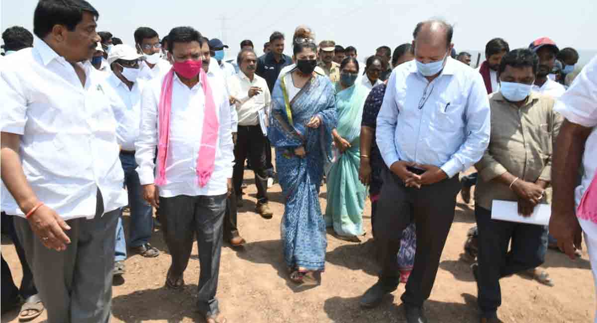 Take steps to ensure water reach tail pond, Smitha Sabharwal tells officials