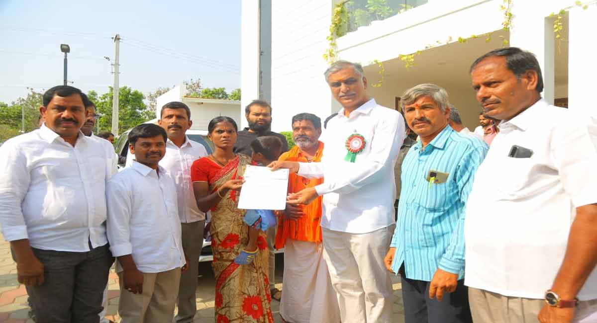 Attend Paddy procurement centre inaugurations: T Harish Rao