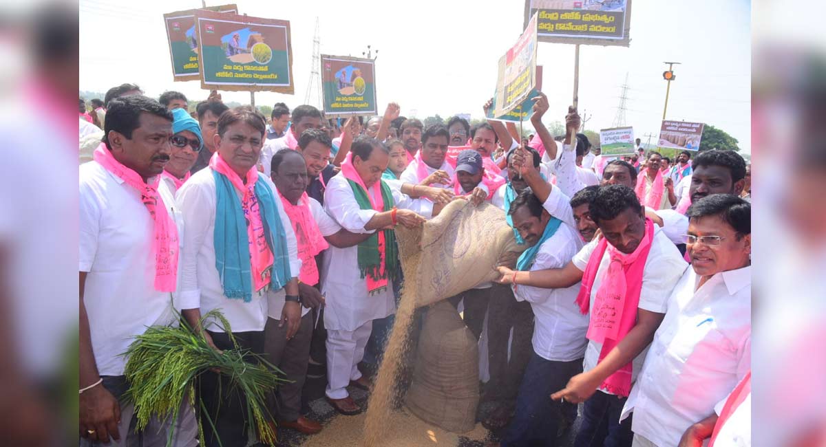 TRS launched struggle for the benefit of farmers: Indrakaran