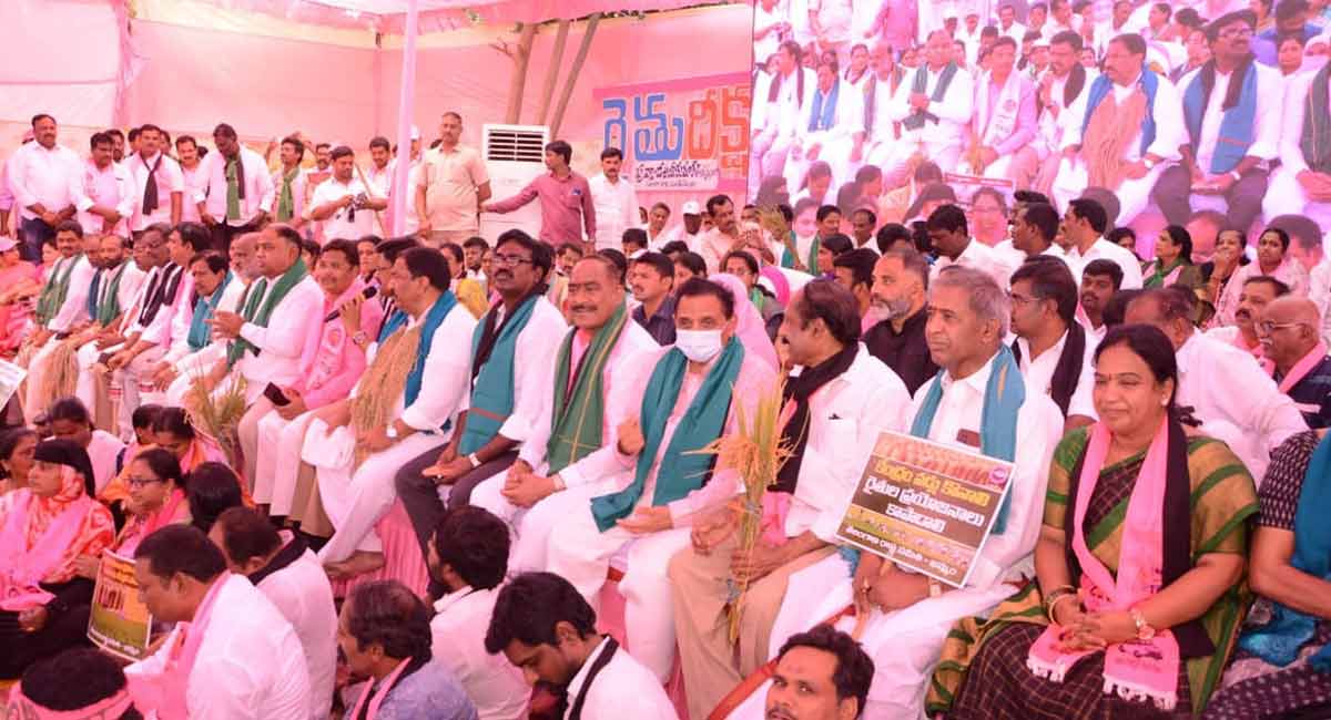 TRS ranks stage protests across erstwhile Khammam