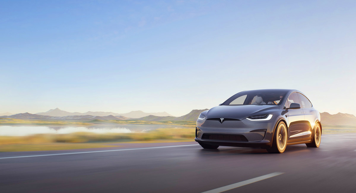 Tesla customer waiting for Model X refund for over 2 years