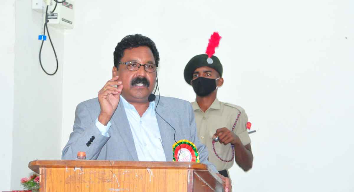 Continues observation helps for comprehensive research: Satavahana University V-C