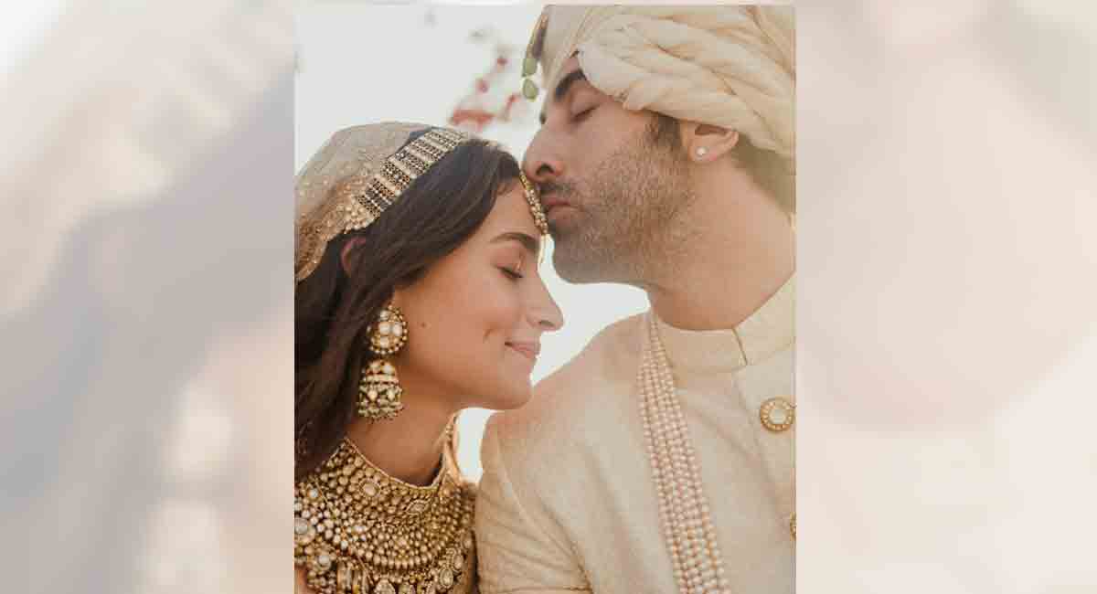 Ranbir-Alia wedding: Mom Neetu, sister Riddhima welcome ‘bahu’ home