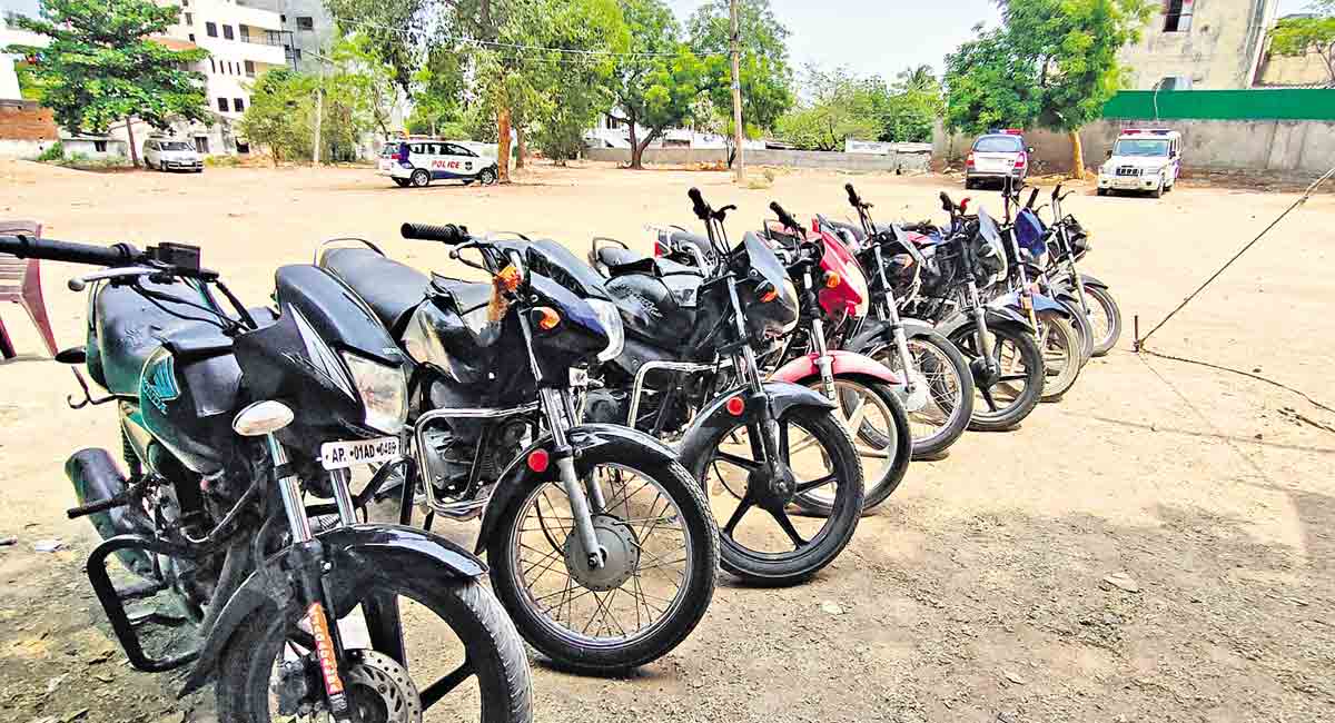 Mancherial: Man arrested for stealing and selling bikes online