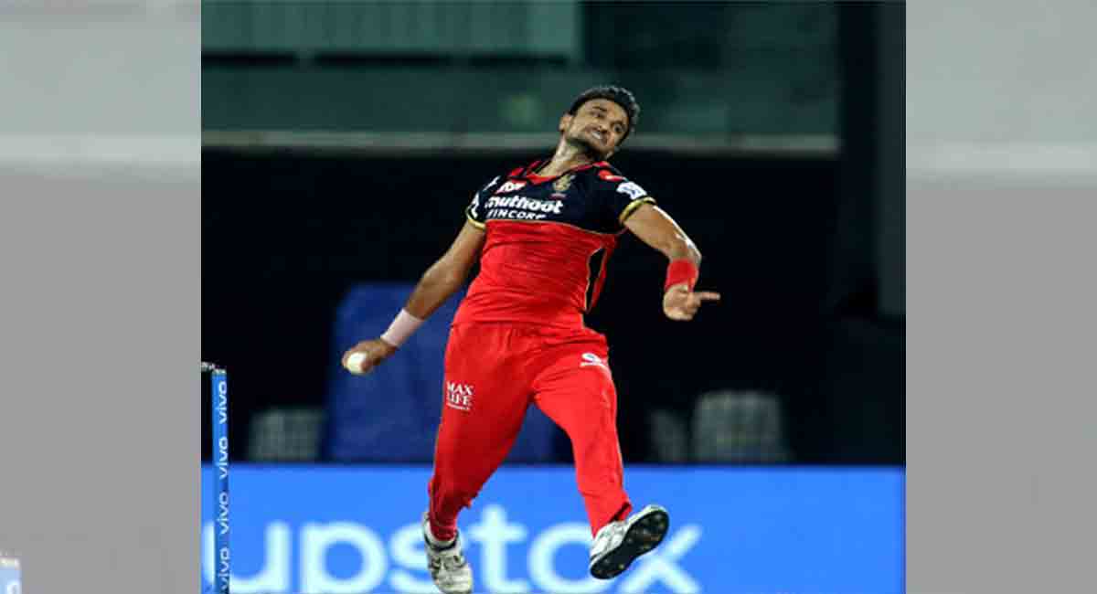 Harshal Patel leaves bubble after family member dies