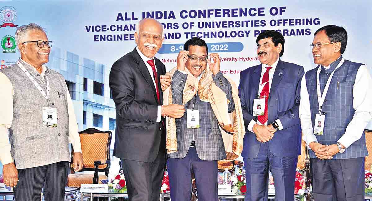Introduce entrepreneurship at UG level: Cyient founder urges V-Cs