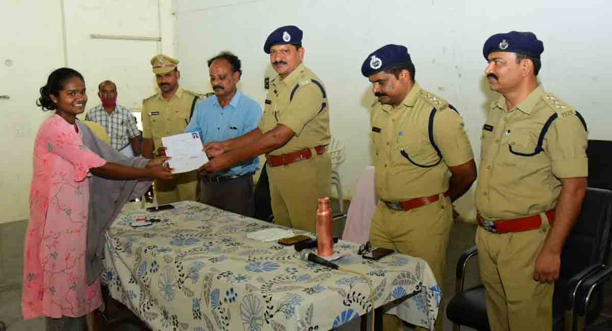 Karimnagar: SC Corporation to give free coaching to SI, constable aspirants