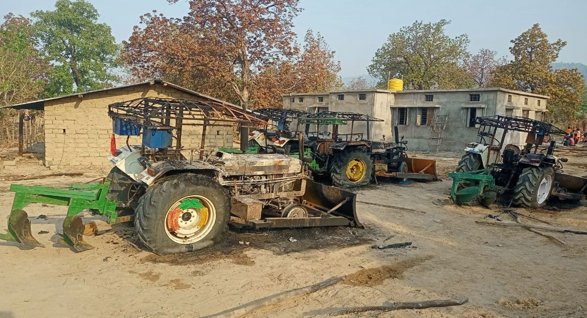 Maoists attack police camp, set fire to vehicles in Chhattisgarh